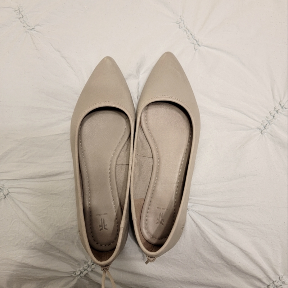 Stunning Leather Frye Flats